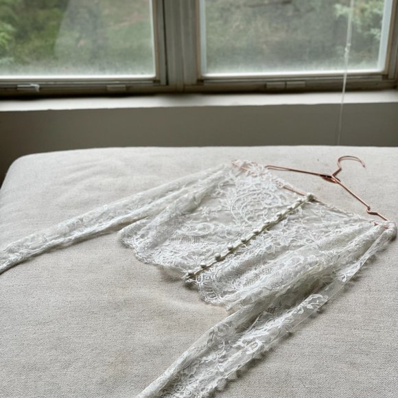 Kate McDonald Cropped Lace Wedding Dress Topper - Picture 5 of 7